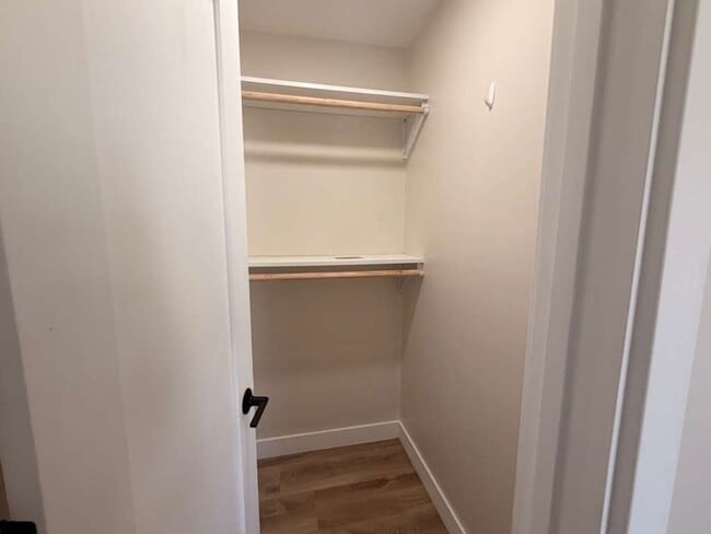 Building Photo - 1830-36 Newton Ave