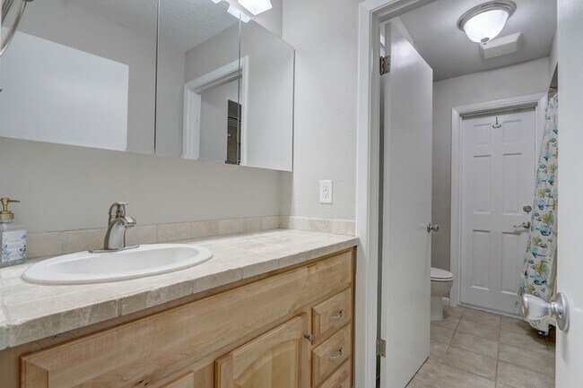 Building Photo - 5281 Jade Cir