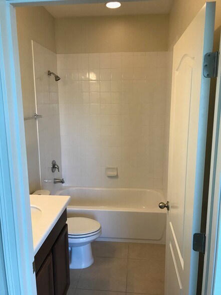 Bathroom - 8641 Via Tavoleria Way