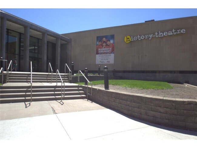 Building Photo - 488 Wabasha St N