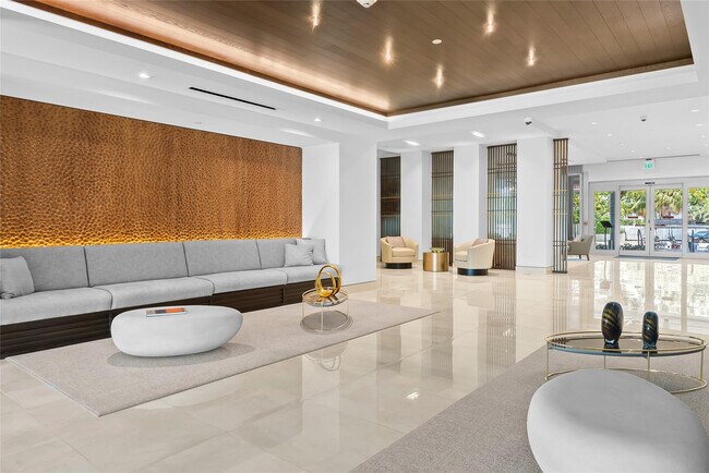 Building Photo - 435 Bayshore Dr