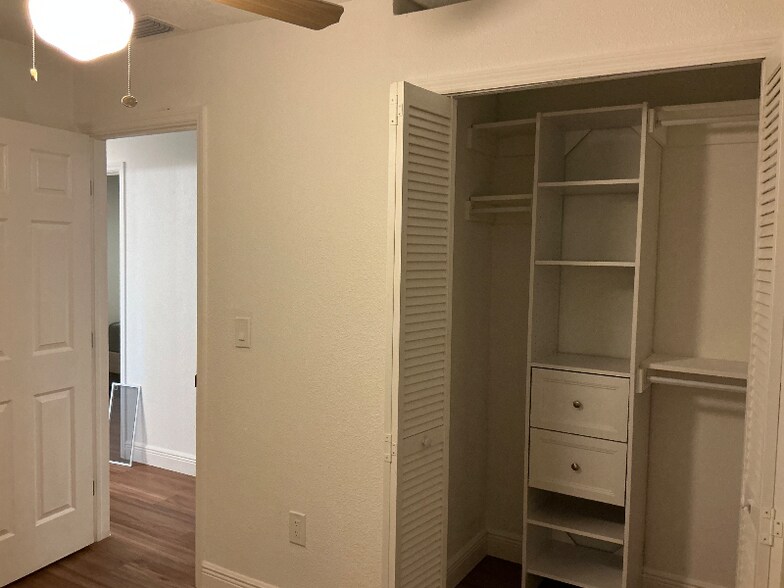 Building Photo - 2532 Coventry Rd