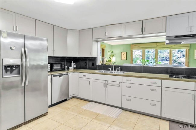 Building Photo - 4770 Boncrest Dr E
