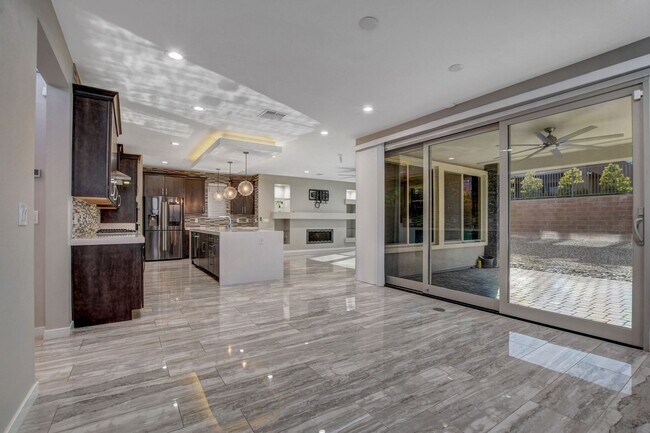 Building Photo - 6005 Andezano Dr