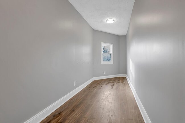 Building Photo - 2089 Lockbourne Rd