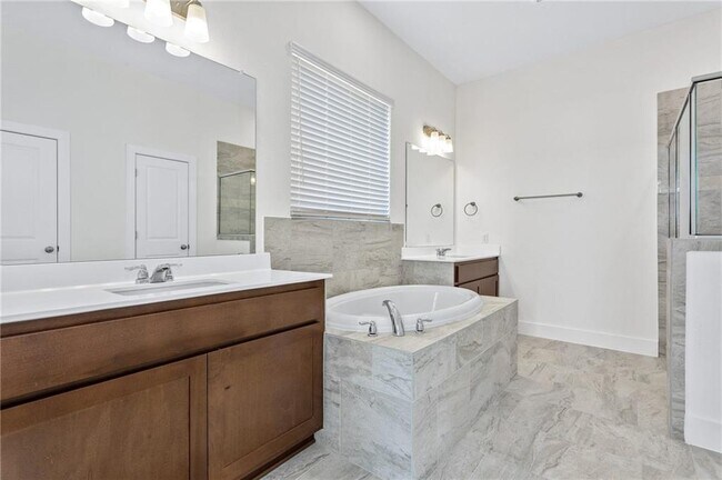 Building Photo - 121 Buckle Cove