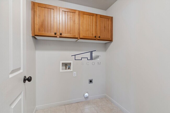 Building Photo - South Ogden 3 Bedroom Home for Lease!