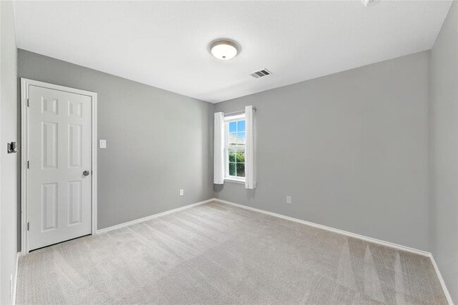 Building Photo - 105 Hal Sutton Cove