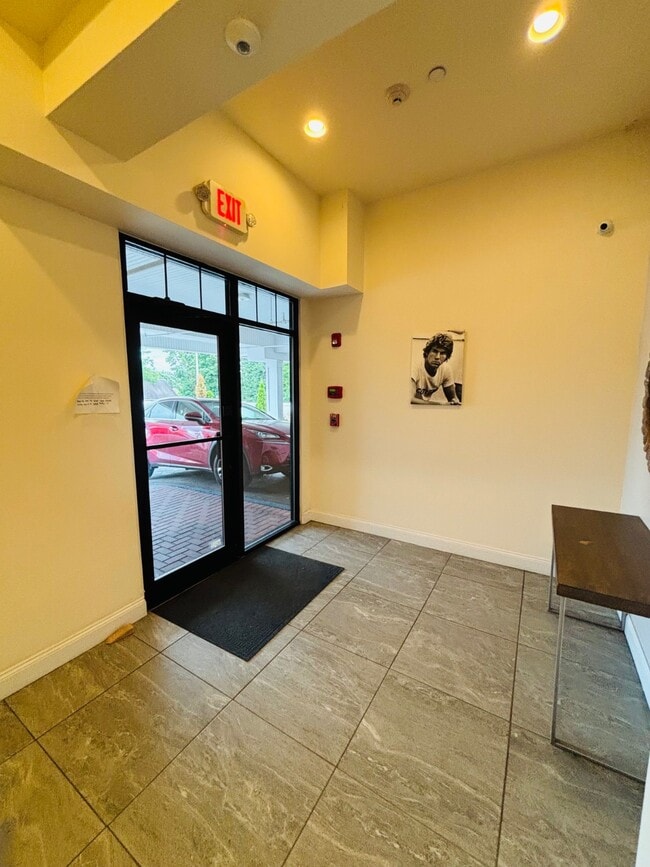 Building Photo - 40 Cedar Swamp Rd