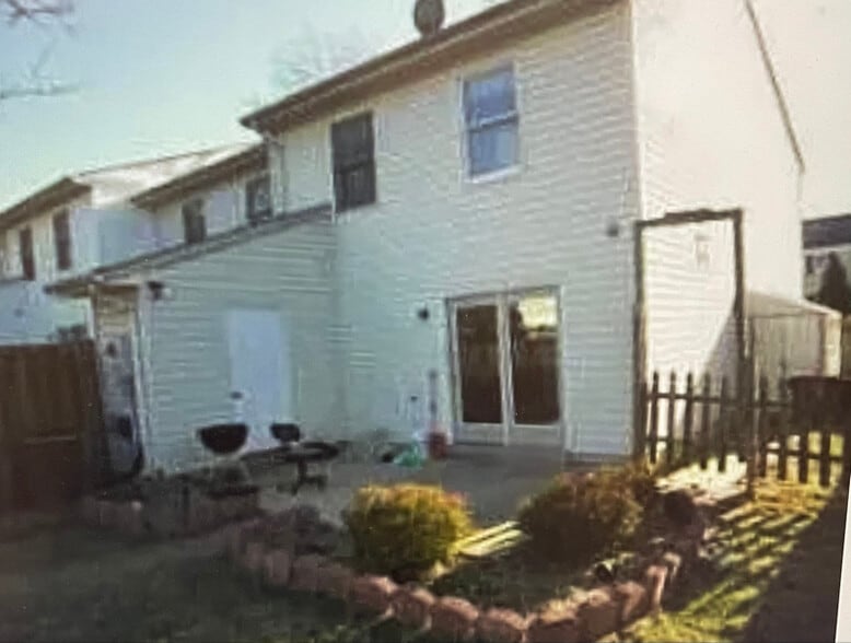 Building Photo - 338 Nansemond St SE