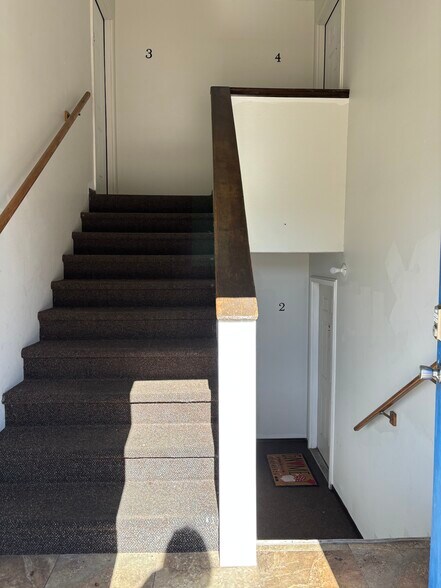 Building Photo - 208 N Brunswick St