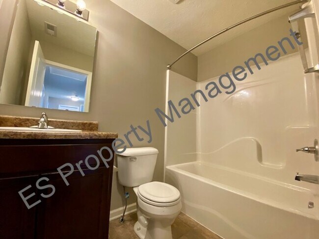Building Photo - Beautiful 4 bedroom, 2.5 bathroom home in Ingalls- Prairie Hollow Community