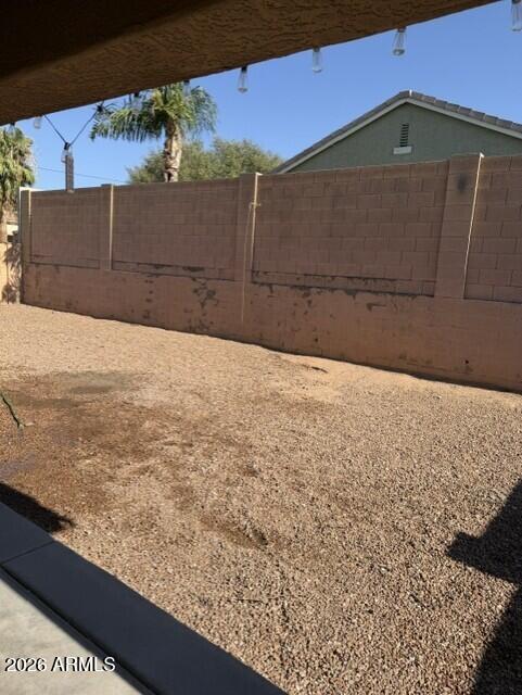 Building Photo - 887 W Desert Hills Dr