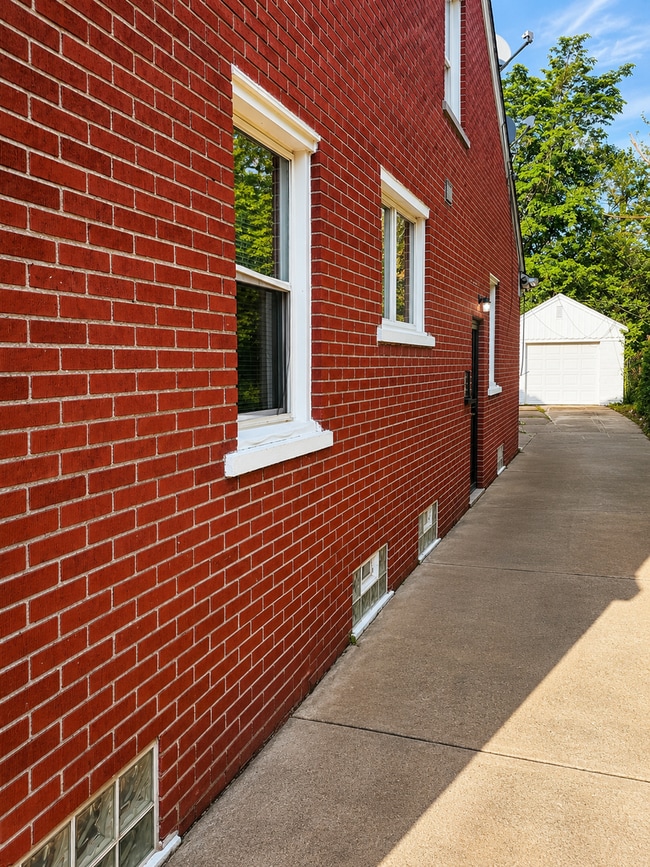 Building Photo - 3BR Eastside Bungalow with Wood Floors, Garage & Full Basement