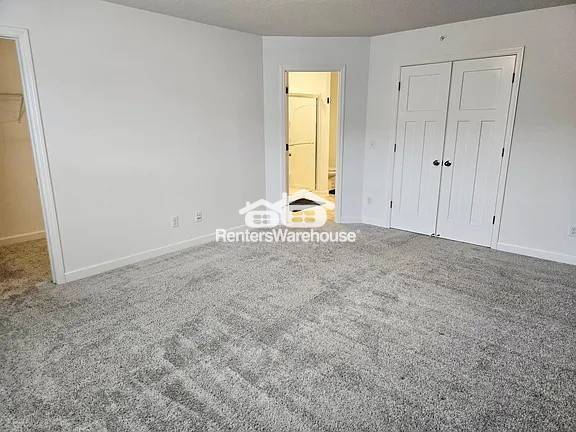 Building Photo - 3040 Basswood St