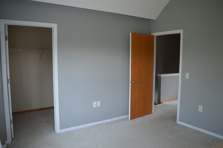 Building Photo - 3701 Design Pass
