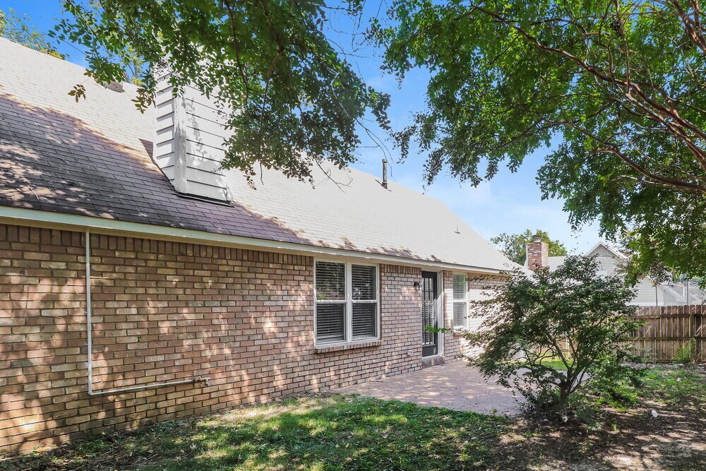 Building Photo - 7439 Overcreek Ln