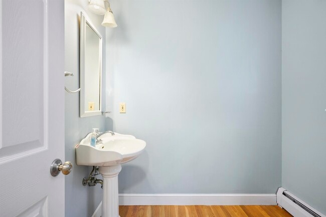 Building Photo - 13 Bear Hill Rd