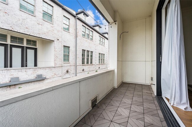 Building Photo - 4045 Leeland St