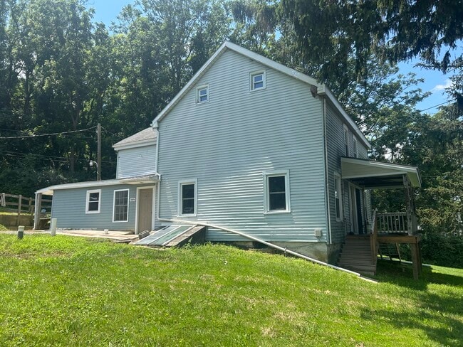Building Photo - 5476 Lincoln Hwy