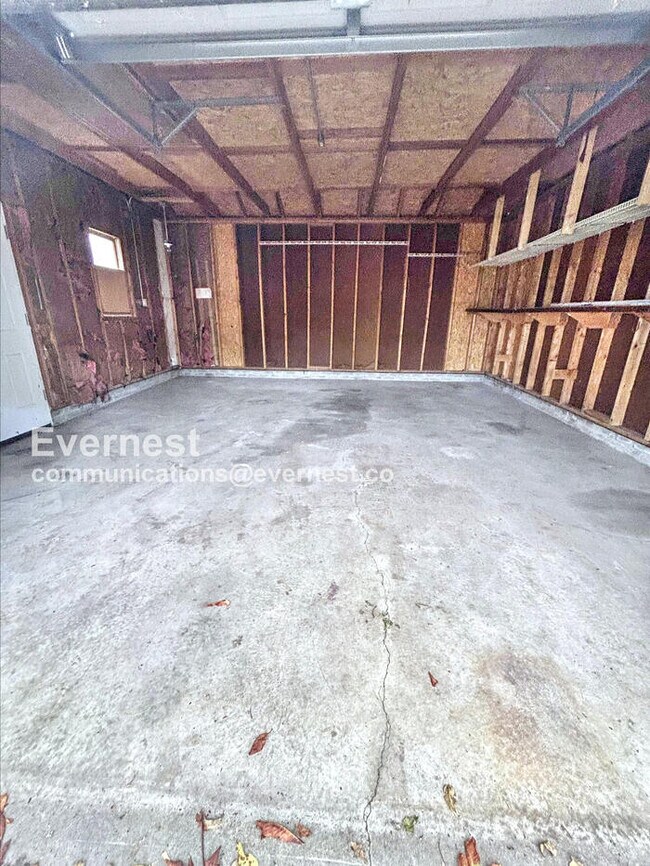 Building Photo - 18709 Arrowhead Ave
