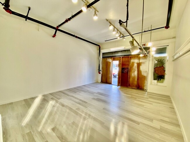 Building Photo - 1426 Stockton St