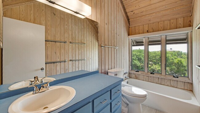 Building Photo - 1217 Debordieu Blvd