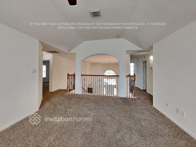Building Photo - 18 Mira Loma Dr