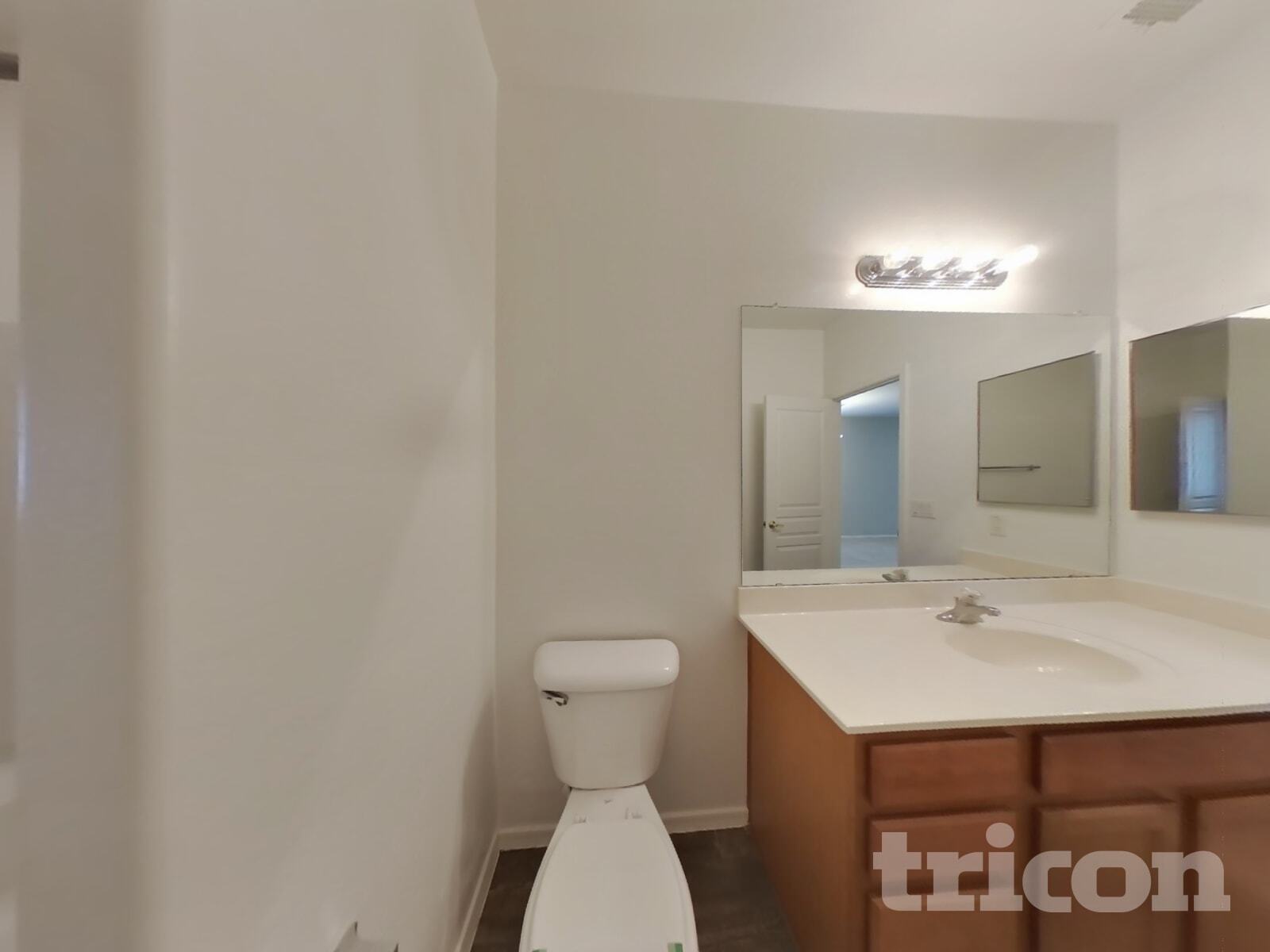 Building Photo - 6410 S 72nd Ln