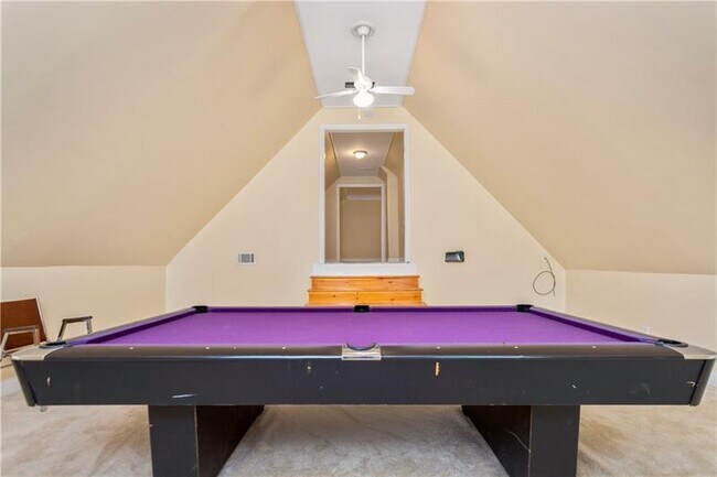 Building Photo - 65 Claire Dr SE