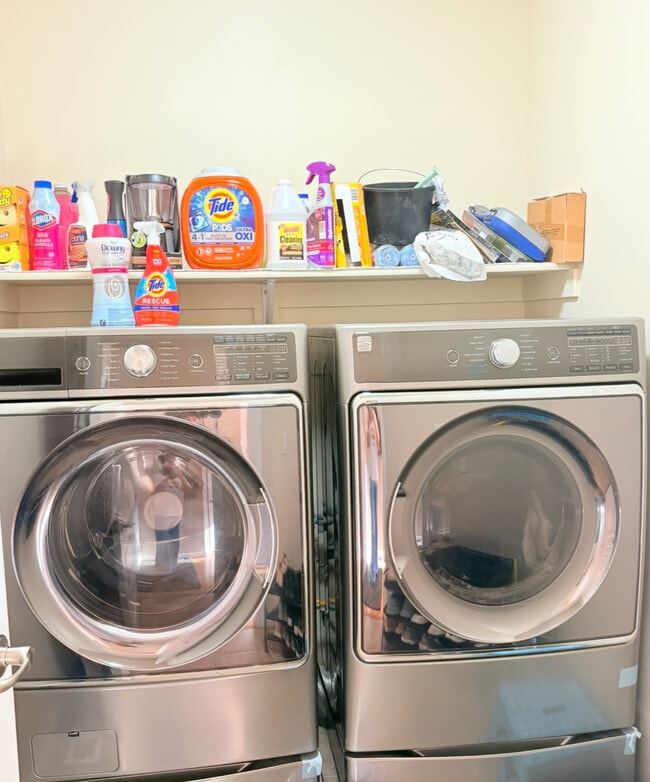 Building Photo - 351 N 1480 E