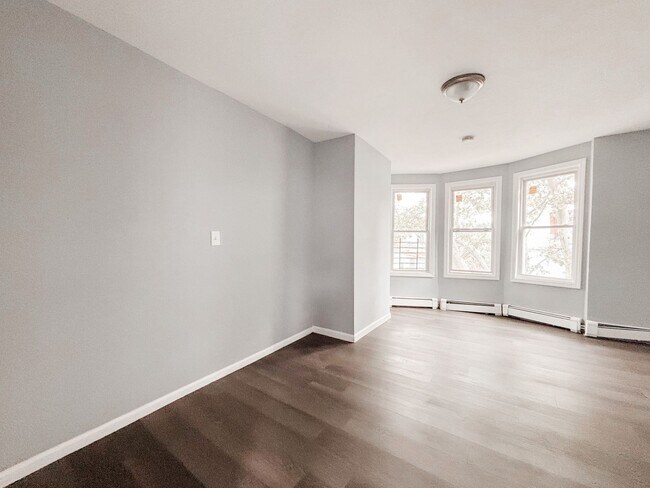 Building Photo - 96 Cutler St