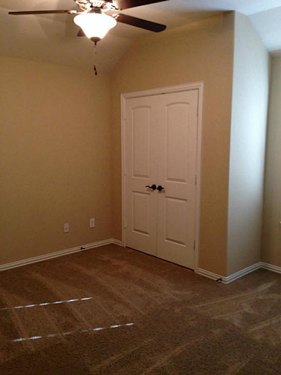 Building Photo - 18214 Russett Green Dr