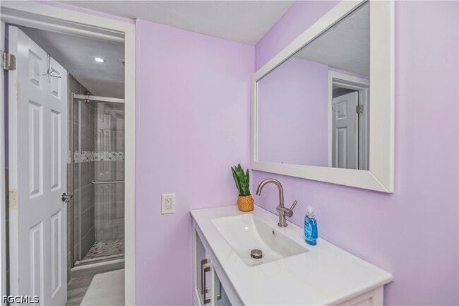 Building Photo - 1900 Clifford St