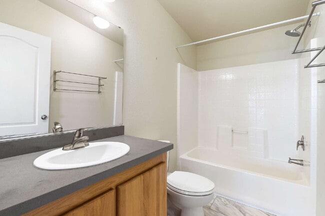 Building Photo - Breathtaking 3-Bed Beachfront Retreat with Scenic Views in Ferndale