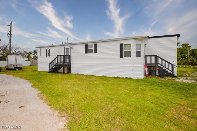 Building Photo - 16820 Banyon Dr
