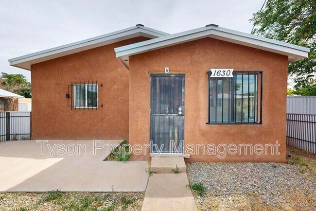 Primary Photo - 1630 Griegos Rd NW