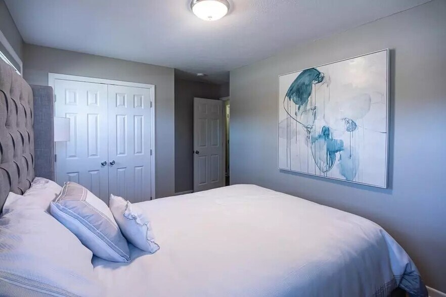 Building Photo - 614 Camellia St NE