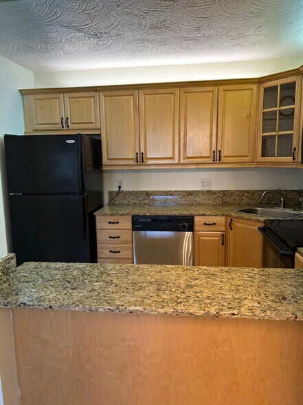 Building Photo - 5927 La Pinata Blvd