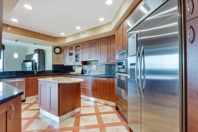 Building Photo - 3630 Gardens Pkwy