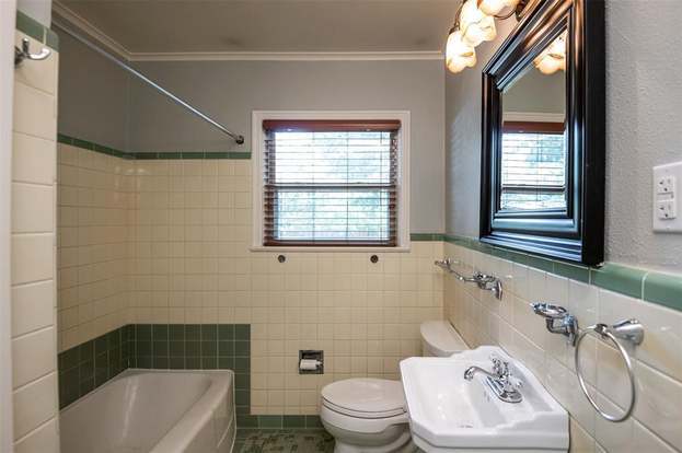 Building Photo - 3605 Park Ridge Blvd