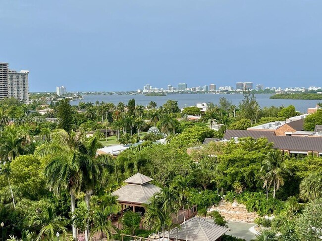 Building Photo - 1000 Quayside Terrace