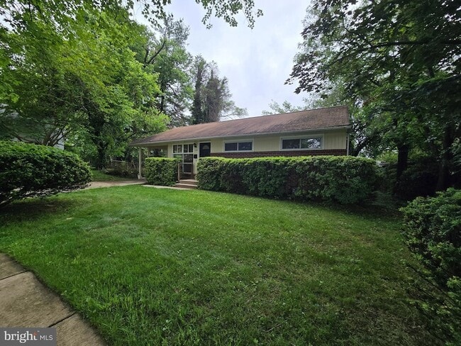 Building Photo - 13118 Vandalia Ct