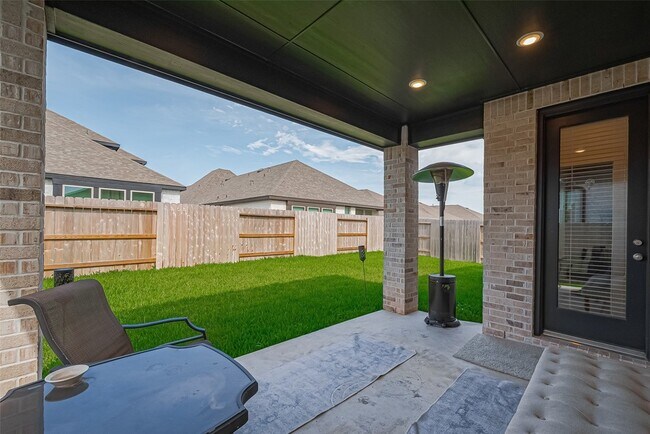 Building Photo - 4910 Tan Briar Dr