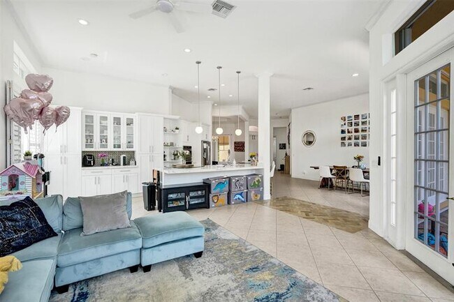 Building Photo - 11445 NW 75th Manor