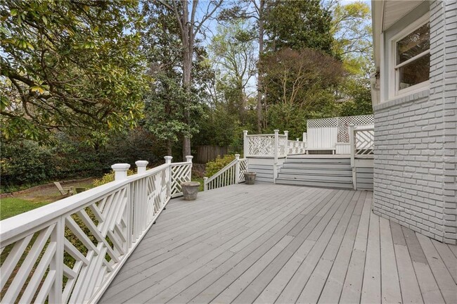 Building Photo - 128 Osner Dr NE