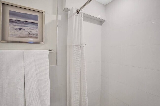 Building Photo - 3020 Seville St