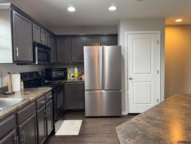 Building Photo - 5911 N 166th St