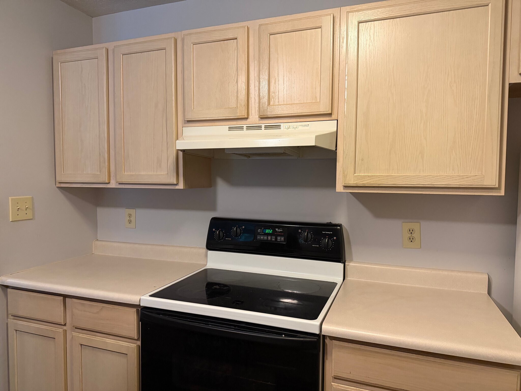 Building Photo - 8354 Glenwillow Ln