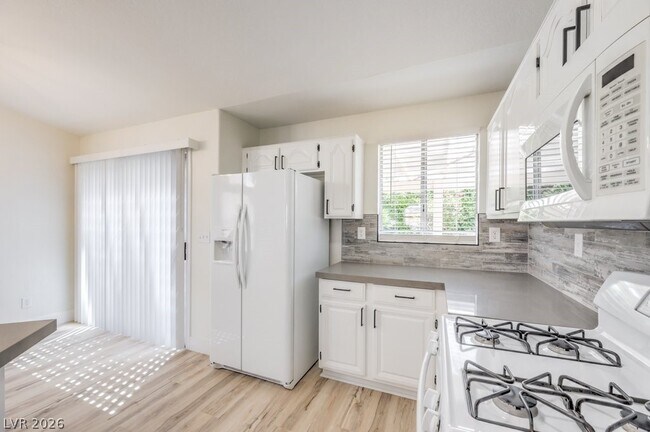 Building Photo - 1712 Pinion Mesa Ct